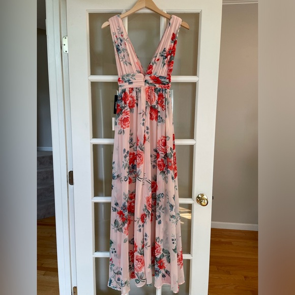 Lulu’s Blush Floral Maxi Dress - Picture 2 of 4
